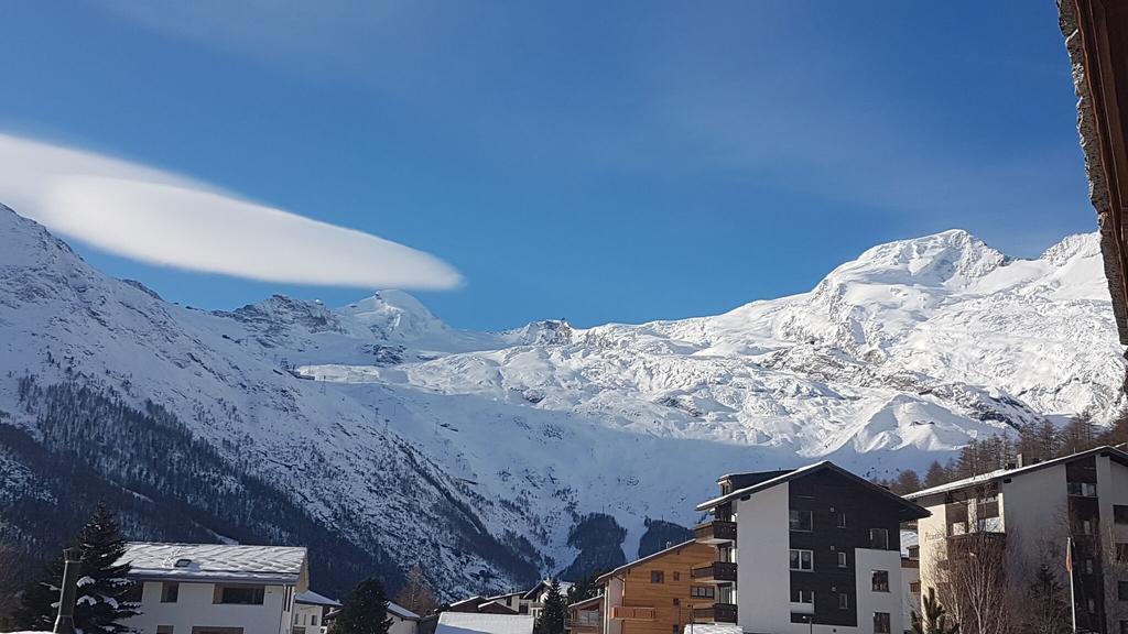 Hotel Alpenperle ซาสฟี ภายนอก รูปภาพ
