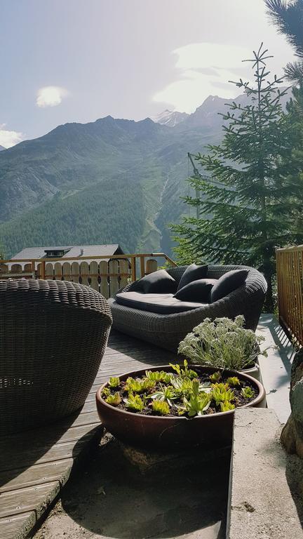 Hotel Alpenperle ซาสฟี ภายนอก รูปภาพ