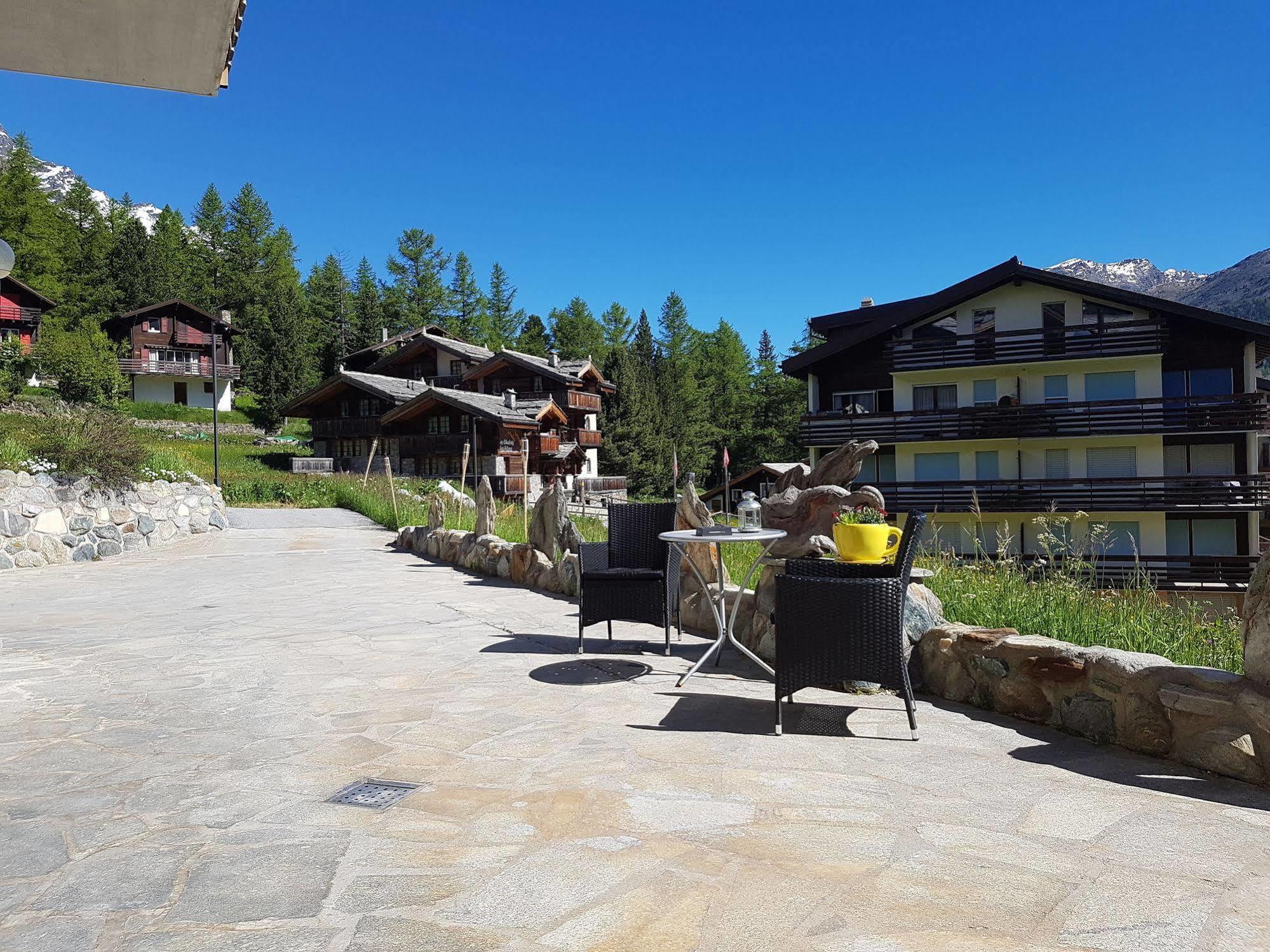 Hotel Alpenperle ซาสฟี ภายนอก รูปภาพ