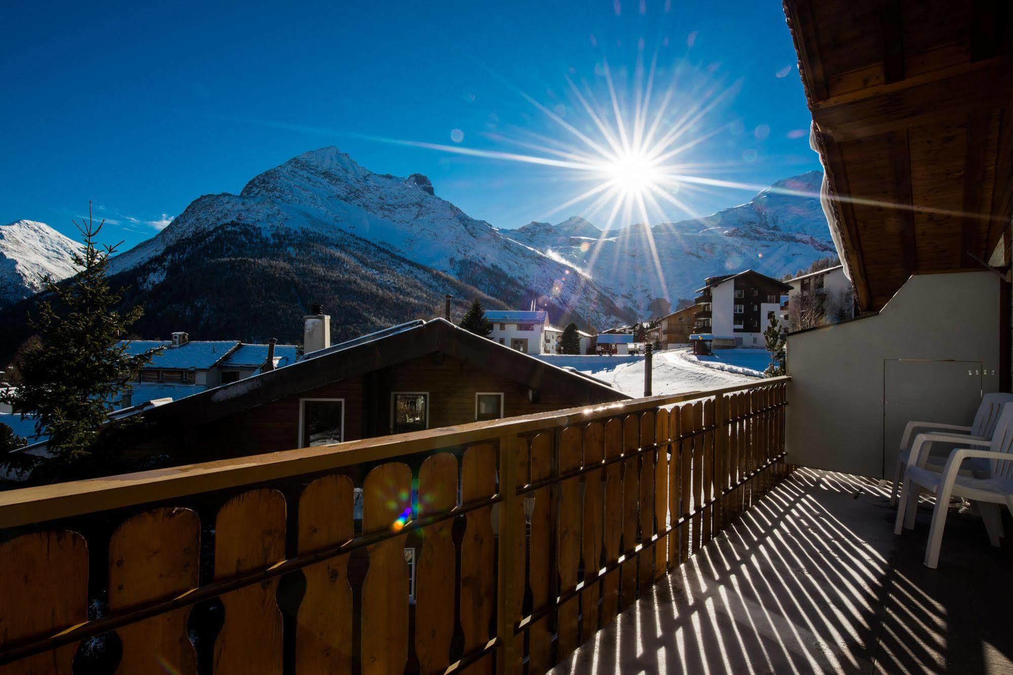 Hotel Alpenperle ซาสฟี ภายนอก รูปภาพ