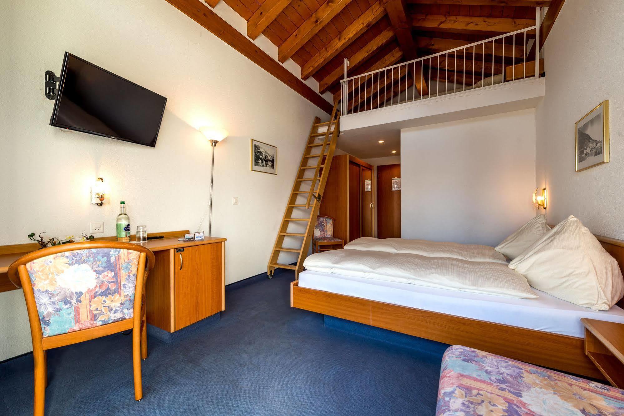 Hotel Alpenperle ซาสฟี ภายนอก รูปภาพ