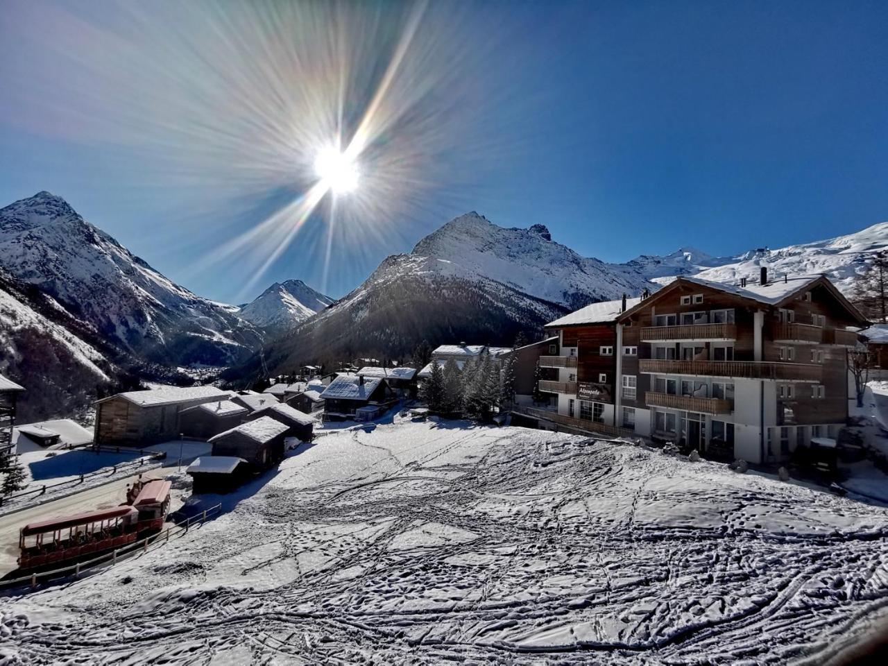 Hotel Alpenperle ซาสฟี ภายนอก รูปภาพ